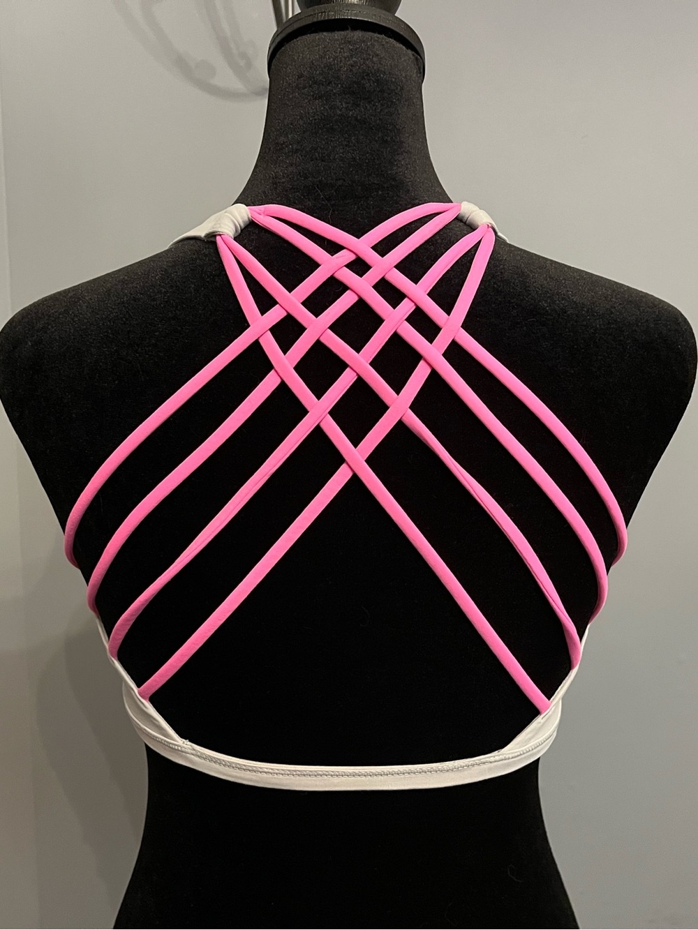 Lululemon Free To Be *Wild Bra Top in Silver Spoon & Pink, size 6